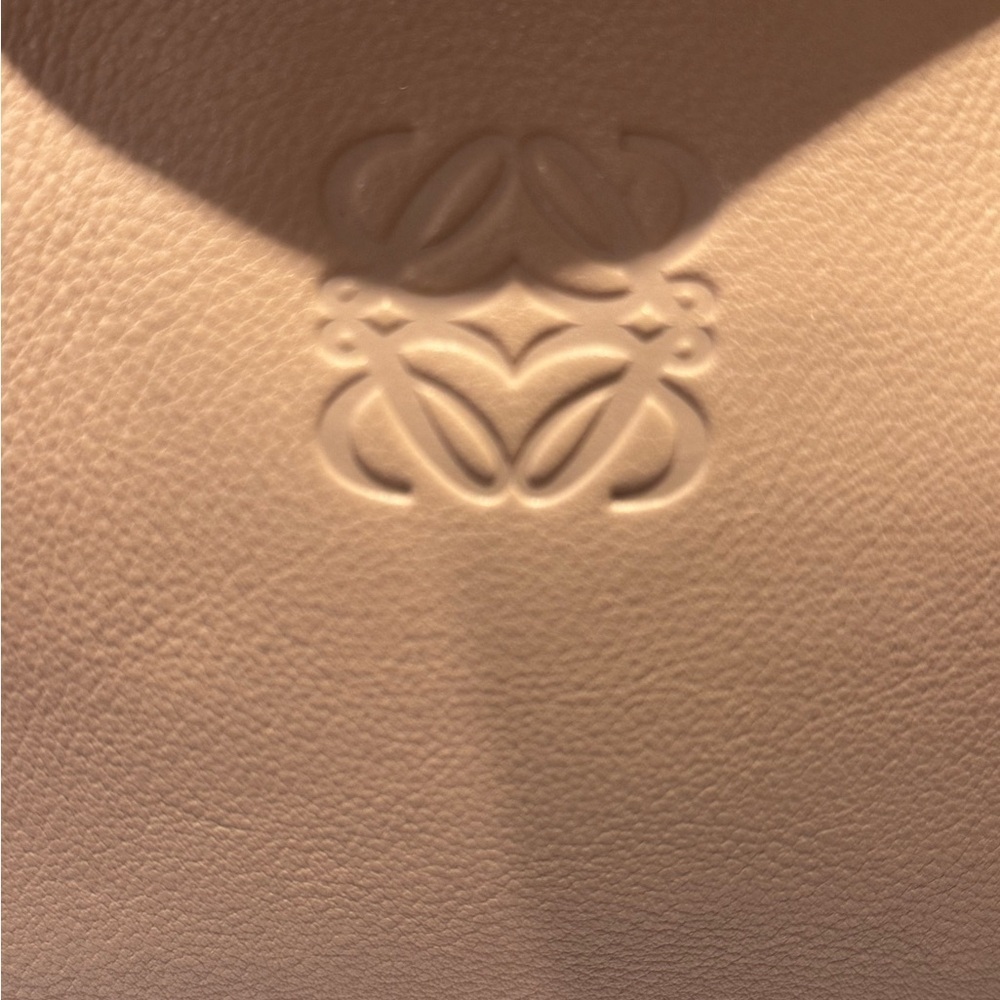 Loewe Amazona Bag Light Pink Authenticity Guaranteed - Picture 10 of 16